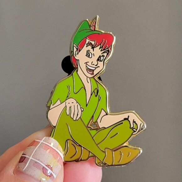 Like New - Disney Enamel Peter Pan Pin - Picture 1 of 3